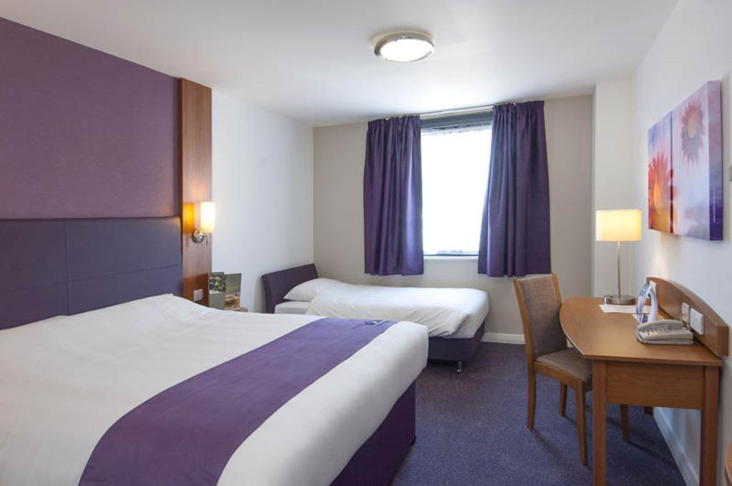 Premier Inn Stratford Upon Avon Waterways Chambre photo