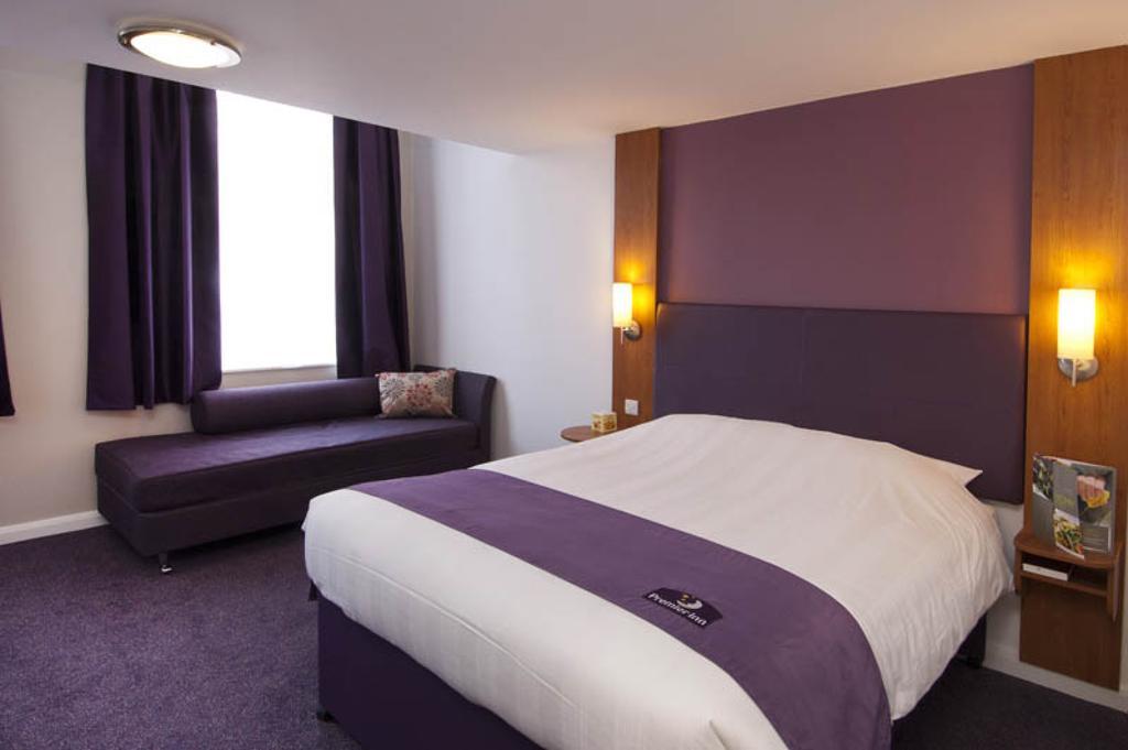 Premier Inn Stratford Upon Avon Waterways Extérieur photo