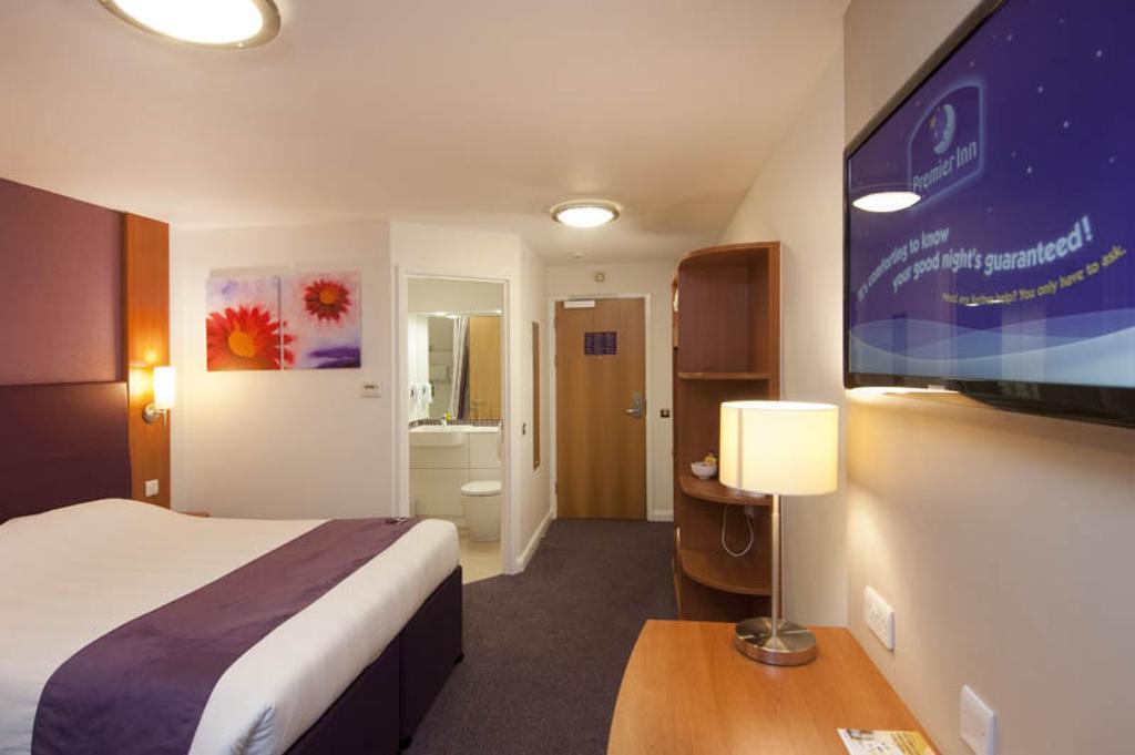 Premier Inn Stratford Upon Avon Waterways Extérieur photo