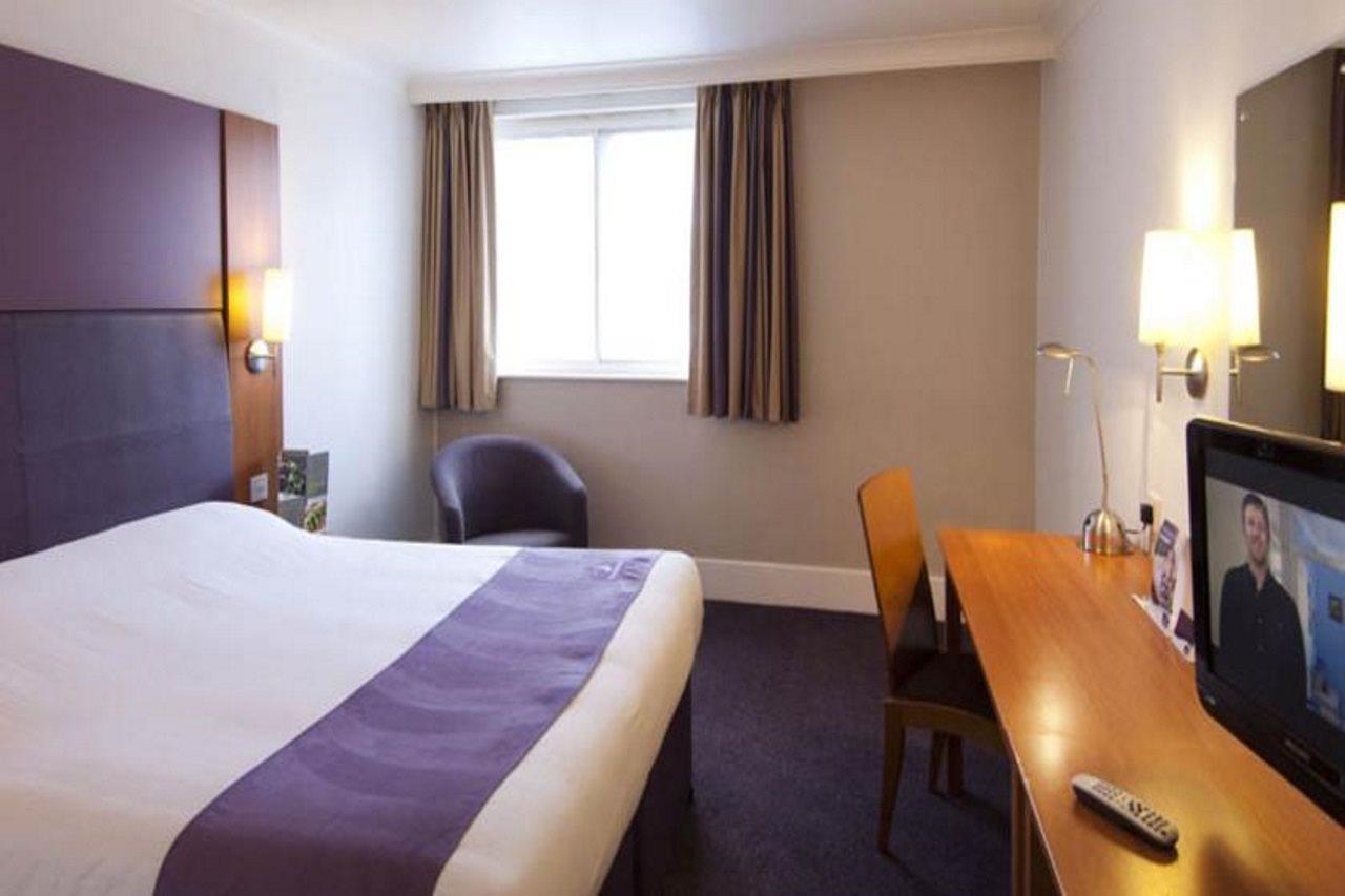Premier Inn Stratford Upon Avon Waterways Extérieur photo