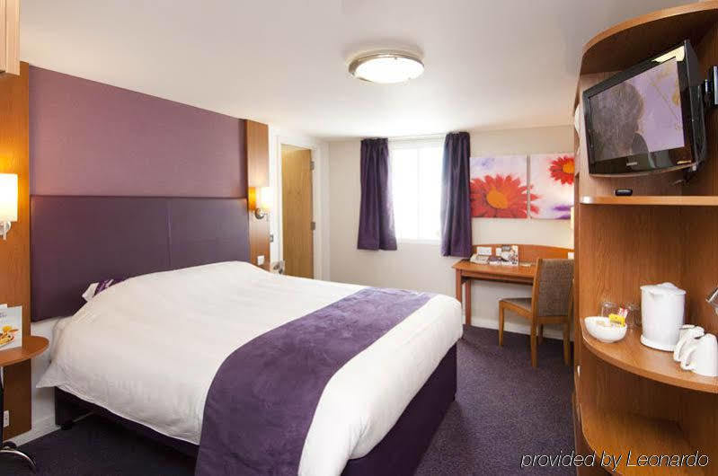 Premier Inn Stratford Upon Avon Waterways Extérieur photo